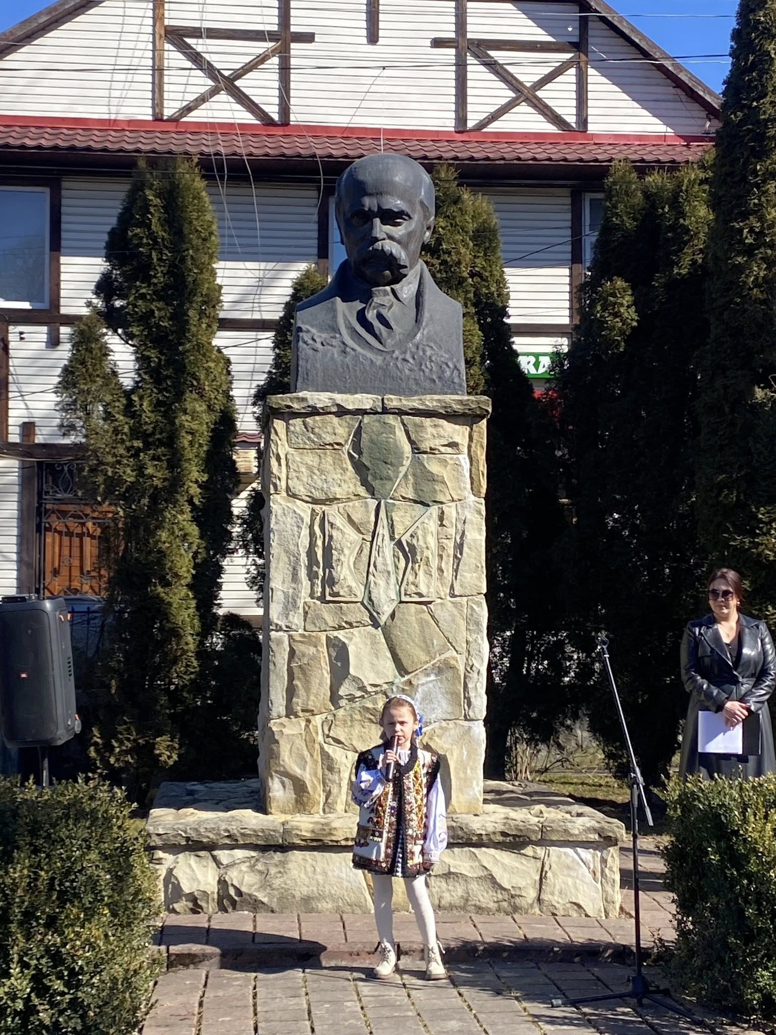 «І буде син, і буде мати, і будуть люди на землі» — у Ворохтянській громаді відзначили Шевченківські дні